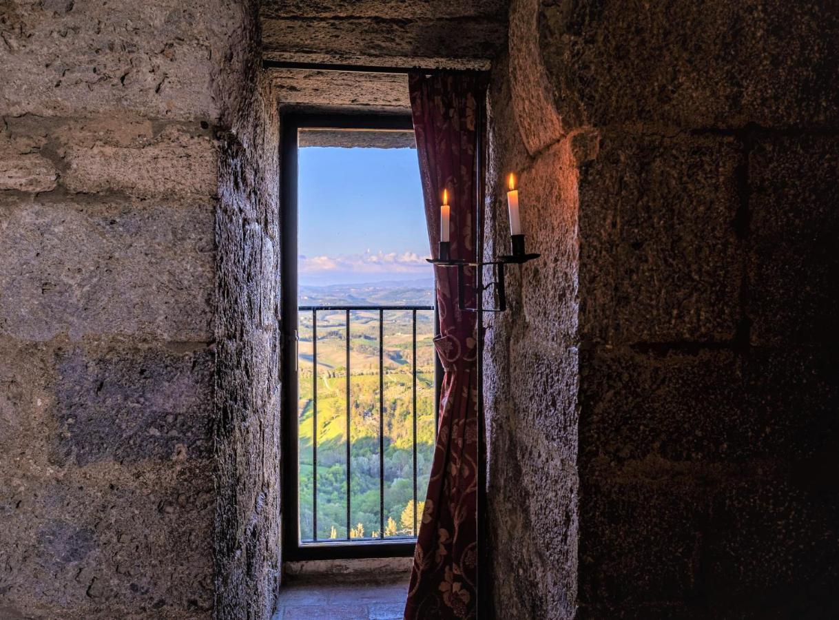 Torre Salvucci Maggiore Medieval Tower Experience San Gimignano Exterior photo